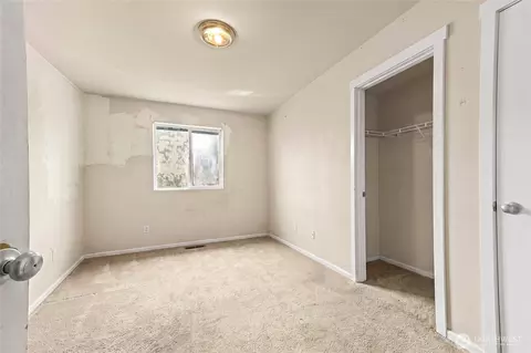 Bedroom - 1905 198th St E, Spanaway, WA 98387 photo 6 of 8
