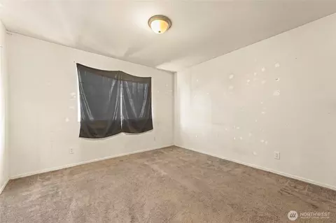 Bedroom - 1905 198th St E, Spanaway, WA 98387 photo 5 of 8