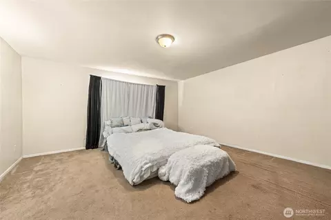 Bedroom - 1905 198th St E, Spanaway, WA 98387 photo 7 of 8