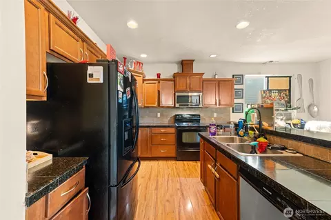 Kitchen - 1905 198th St E, Spanaway, WA 98387 photo 7 of 7