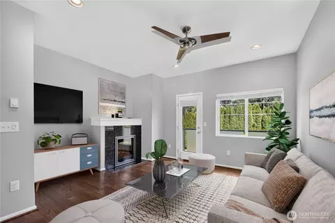 Living - 13415 46th Ave SE #5, Bothell, WA 98012 photo 2 of 4