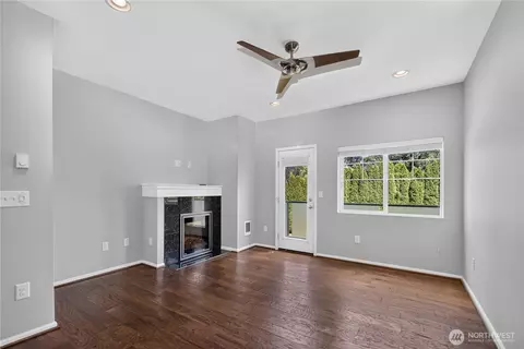 Living - 13415 46th Ave SE #5, Bothell, WA 98012 photo 3 of 4