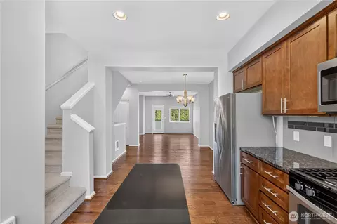 Entry Way - 13415 46th Ave SE #5, Bothell, WA 98012 photo 2 of 2