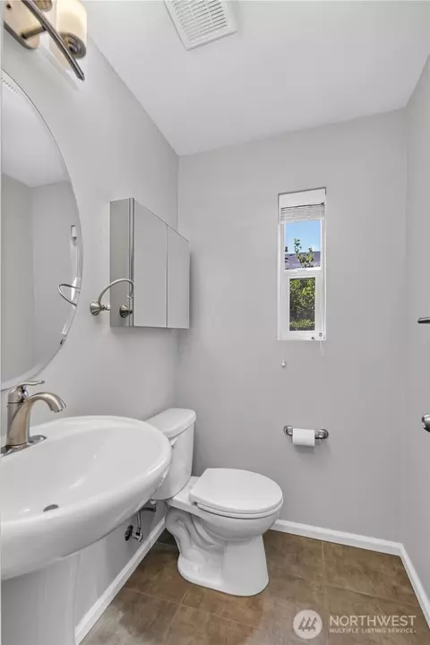 Bath - 13415 46th Ave SE #5, Bothell, WA 98012 photo 1 of 5