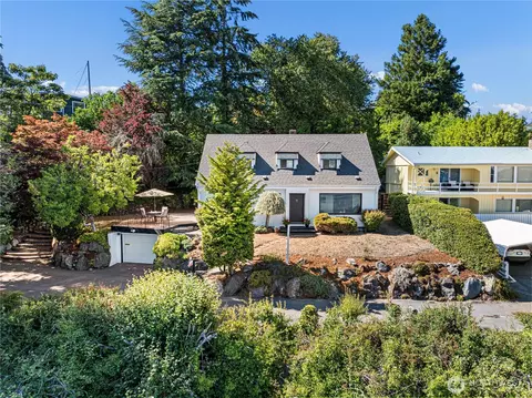 830 Merrill Pl W, Bremerton, WA 98312