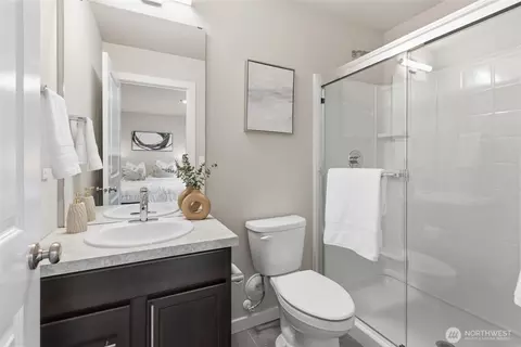 Bath - 309 207th Pl SE, Bothell, WA 98012 photo 2 of 4