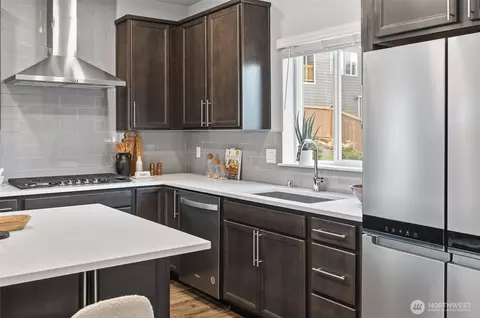 Kitchen - 309 207th Pl SE, Bothell, WA 98012 photo 5 of 5