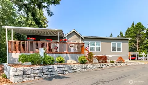 2101 S 324th St #10, Federal Way, WA 98003