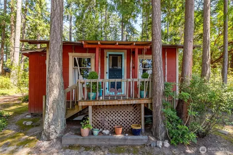 16763 Chilberg Ave, La Conner, WA 98257