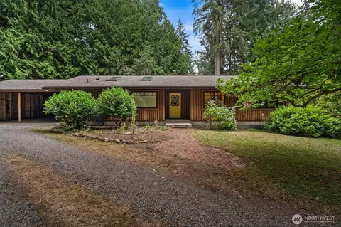 7264 NE Little Harbor Ln, Bainbridge Island, WA 98110