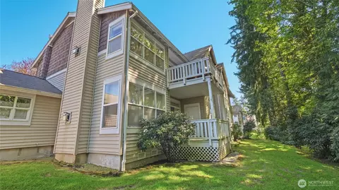 Exterior - 424 228th St SW #H203, Bothell, WA 98021 photo 4 of 5