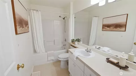 Bath - 424 228th St SW #H203, Bothell, WA 98021 photo 1 of 3