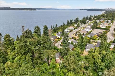 26516 8th Ave S, Des Moines, WA 98198