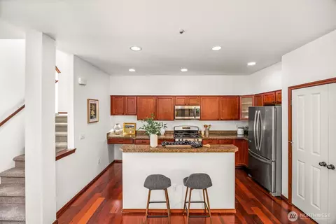 Kitchen - 21622 11th Ct SE, Bothell, WA 98021 photo 2 of 5