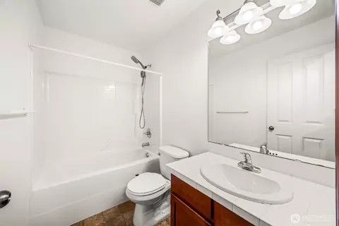 Bath - 21622 11th Ct SE, Bothell, WA 98021 photo 2 of 4