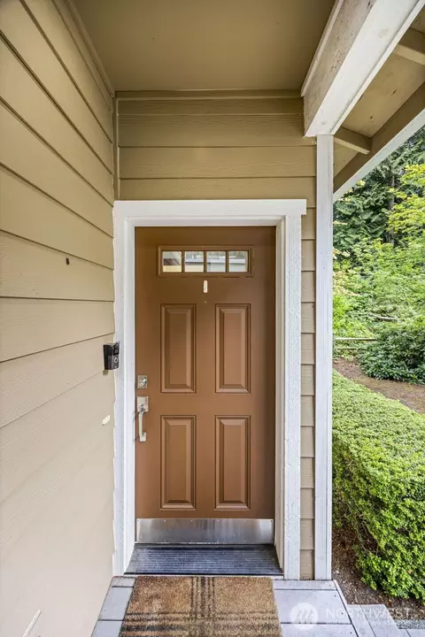 Entry Way - 21622 11th Ct SE, Bothell, WA 98021 photo 1 of 2