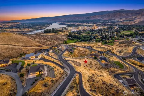 3775 Sky Crest Ln, Wenatchee, WA 98801