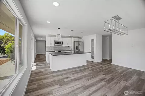 Kitchen - 921 W Oak Ct, Sequim, WA 98382 photo 1 of 7