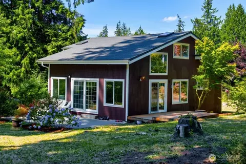 36875 Tamarack Dr NE, Hansville, WA 98340