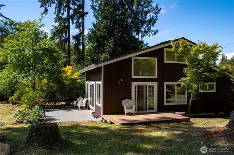 36875 Tamarack Dr NE, Hansville, WA 98340