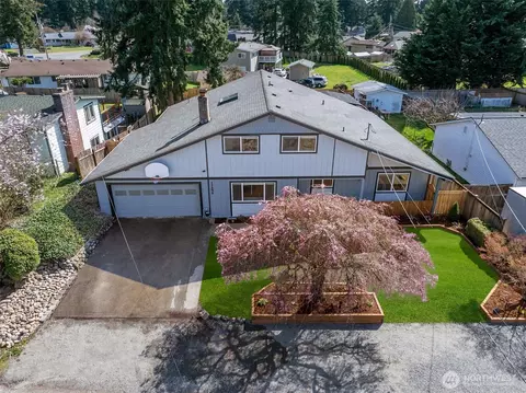17245 SE 262nd St, Covington, WA 98042