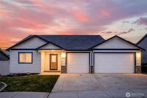 2213 2nd St SE, East Wenatchee, WA 98802