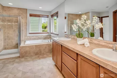 Bath - 22917 42nd Dr SE, Bothell, WA 98021 photo 2 of 5