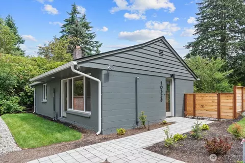 10328 Ashworth Ave N, Seattle, WA 98133