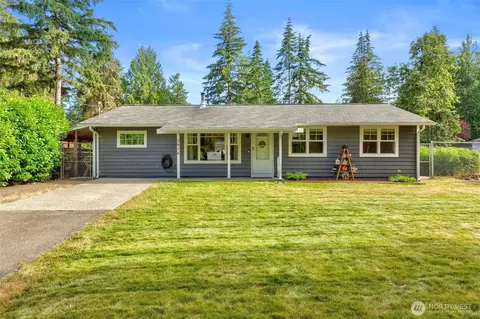 3976 NW Cutthroat Ct, Bremerton, WA 98312