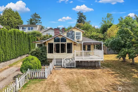 2728 60th Ave SE, Mercer Island, WA 98040