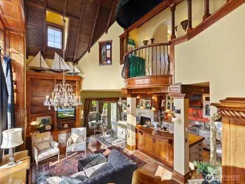 Living - 519 Talbott St, La Conner, WA 98257 photo 3 of 4