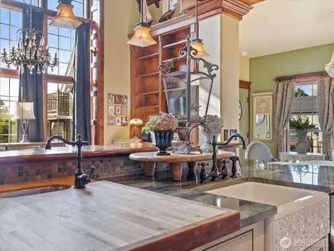 Kitchen - 519 Talbott St, La Conner, WA 98257 photo 3 of 5