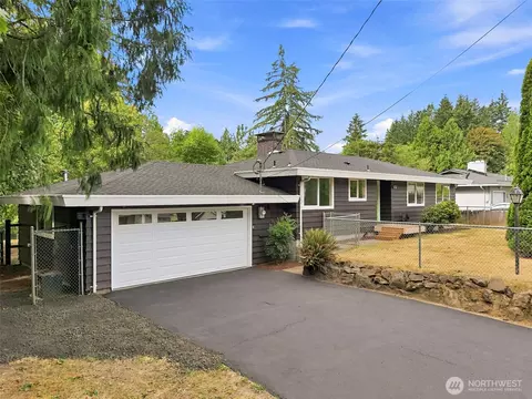 112 May St, Port Orchard, WA 98366
