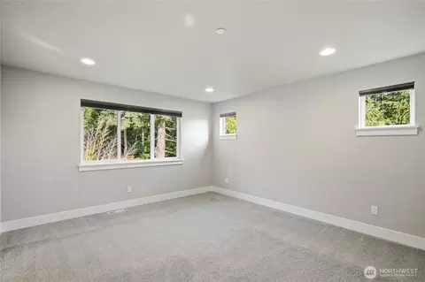Bedroom - 18527 Meridian Ave SE, Bothell, WA 98012 photo 2 of 6