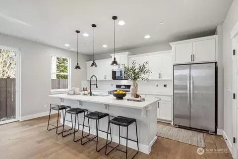 Kitchen - 18527 Meridian Ave SE, Bothell, WA 98012 photo 2 of 3