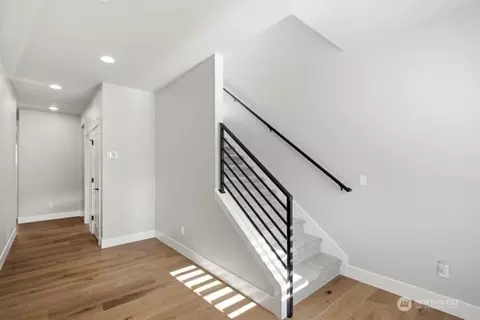 Entry Way - 18527 Meridian Ave SE, Bothell, WA 98012 photo 1 of 2