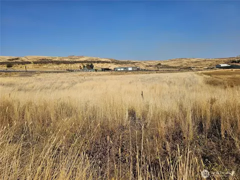 6 W North Ave, Washtucna, WA 99371