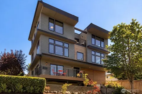 3240 32nd Ave W, Seattle, WA 98199