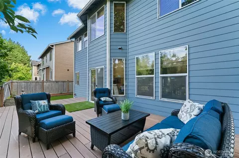 Exterior - 2421 192nd Pl SE, Bothell, WA 98012 photo 5 of 7