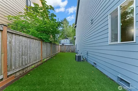 Exterior - 2421 192nd Pl SE, Bothell, WA 98012 photo 7 of 7