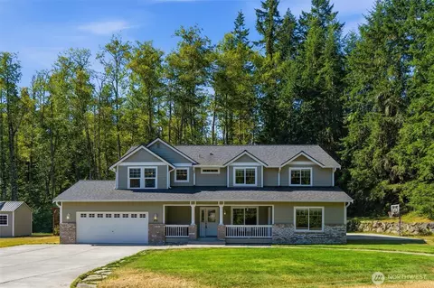 895 NW Pioneer Hill Rd, Poulsbo, WA 98370