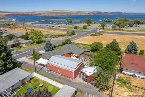 416 N 4 St, Coulee City, WA 99115