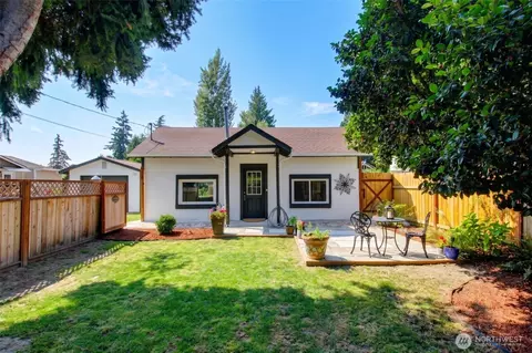 1509 S 7th St S, Mount Vernon, WA 98273
