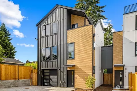 1212 NE 100th St, Seattle, WA 98125