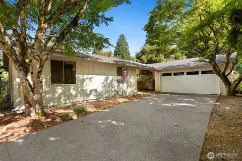 16442 NE 105th Pl, Redmond, WA 98052