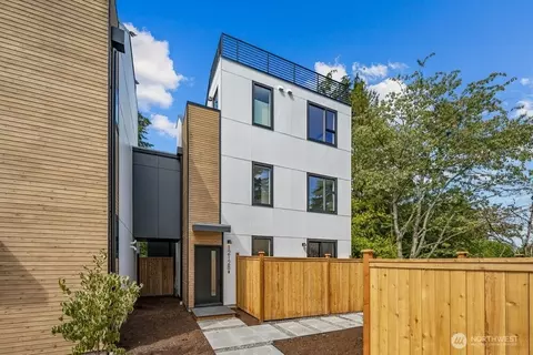 1212 NE B Ne 100th St, Seattle, WA 98125