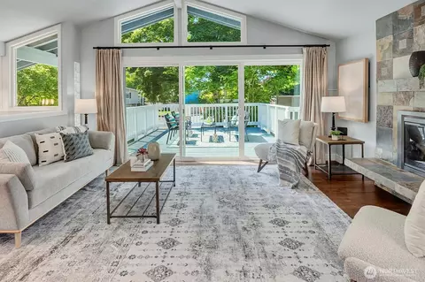 Living - 11918 NE 159th St, Bothell, WA 98011 photo 1 of 2