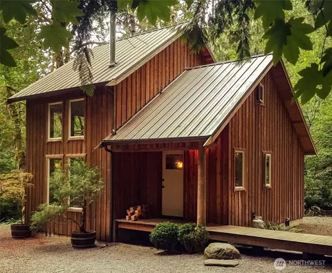423 Lords Lake Loop, Quilcene, WA 98376