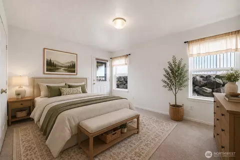 Bedroom - 1550 Mountain View Dr #C, Enumclaw, WA 98022 photo 3 of 7