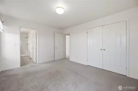 Bedroom - 1550 Mountain View Dr #C, Enumclaw, WA 98022 photo 2 of 7